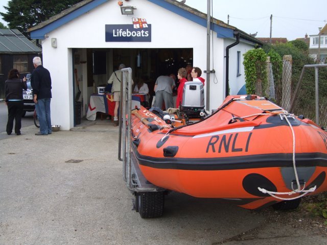 Selsey Lifeboat Sponsored Walk 2011