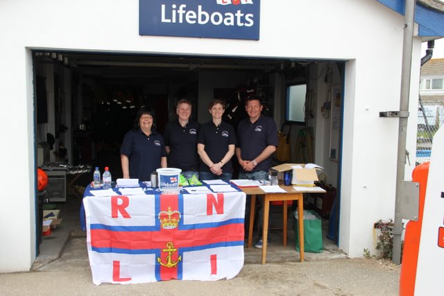 Selsey Lifeboat Sponsored Walk 2013
